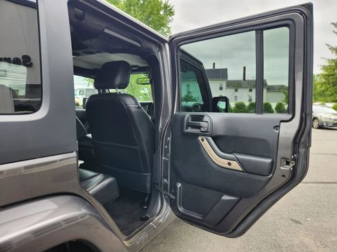 Used 2016 Jeep Wrangler Unlimited Sahara image 45
