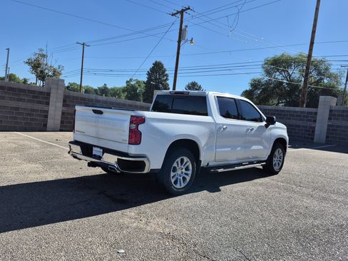 Used 2020 Toyota Tacoma TRD Sport w/ Technology Package AWD/4WD image 3