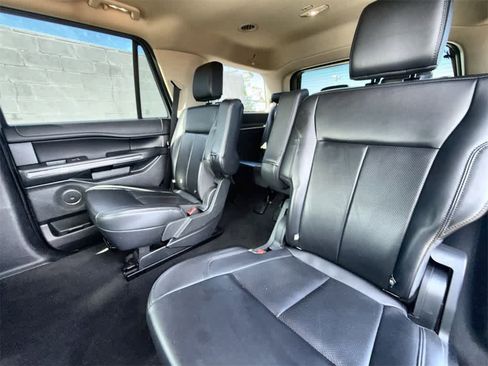 Used 2024 Ford Expedition XLT image 13