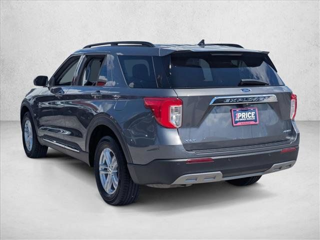 Used 2023 Ford Explorer XLT w/ Equipment Group 202A AWD/4WD image 8