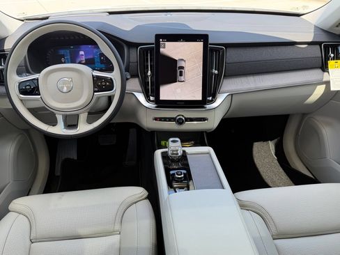 New 2026 Volvo XC90 B5 Ultra w/ Protection Package AWD/4WD image 9