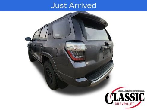 Used 2022 Toyota 4Runner TRD Off-Road Premium image 6