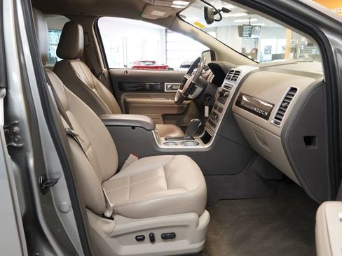 Used 2008 Lincoln MKX 2WD image 25