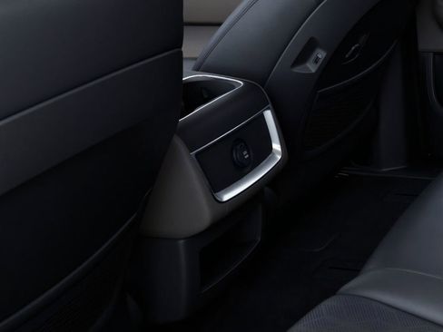 New 2026 Kia Carnival FWD image 26