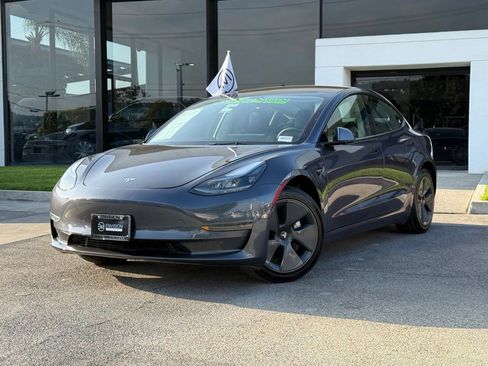 Used 2023 Tesla Model 3 Standard Range RWD image 2