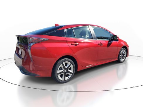Used 2016 Toyota Prius Four FWD image 6