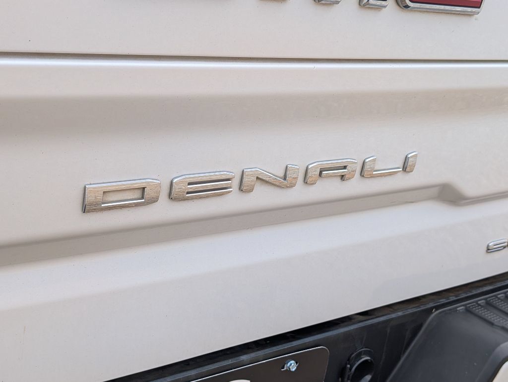 Used 2021 GMC Sierra 1500 Denali w/ Denali Ultimate Package AWD/4WD image 7