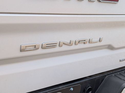 Used 2021 GMC Sierra 1500 Denali w/ Denali Ultimate Package AWD/4WD image 7