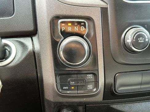 Used 2019 RAM 1500 Express AWD/4WD image 16