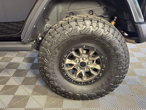 Used 2022 Jeep Wrangler Unlimited Rubicon w/ Trailer Tow Package image 16