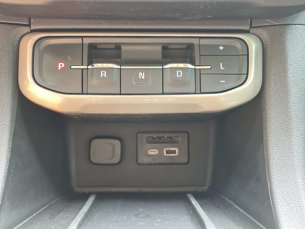 Used 2023 GMC Acadia Denali FWD image 30