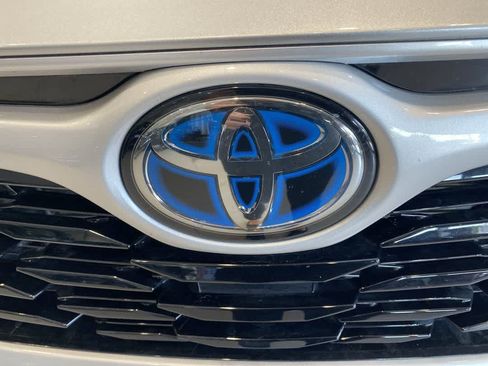 Used 2023 Toyota Highlander XLE AWD/4WD image 10