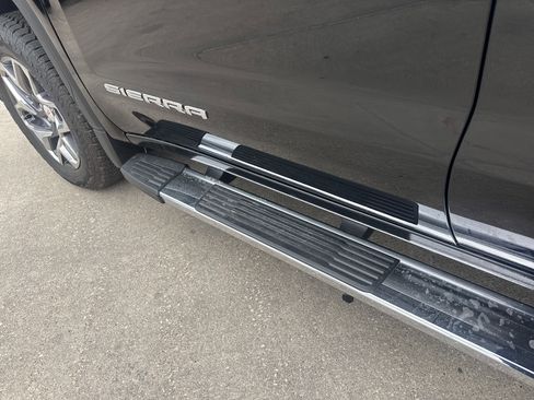 Used 2025 GMC Sierra 1500 SLT image 8