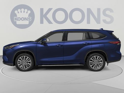New 2026 Toyota Highlander Platinum AWD/4WD image 4