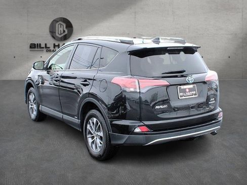 Used 2017 Toyota RAV4 LE Plus image 6