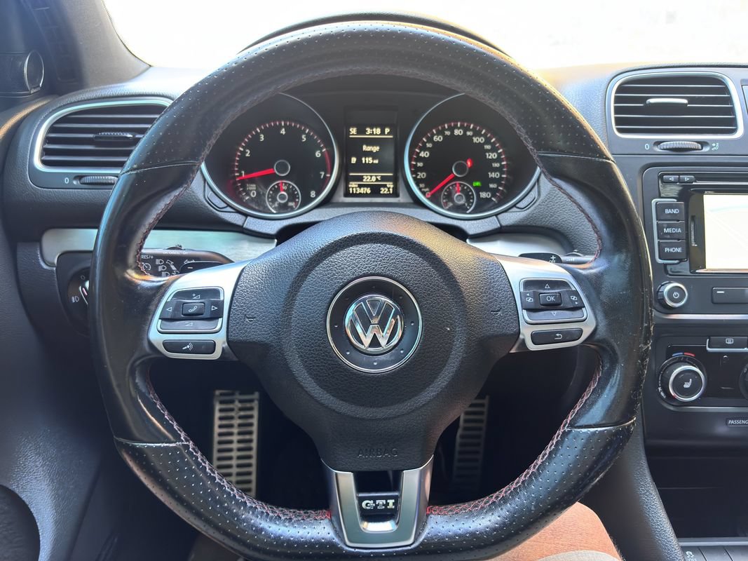 Used 2012 Volkswagen Golf 4-Door FWD image 16