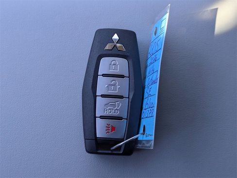 New 2026 Mitsubishi Outlander SE image 35