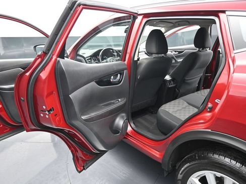 Used 2022 Nissan Rogue Sport SV FWD image 17