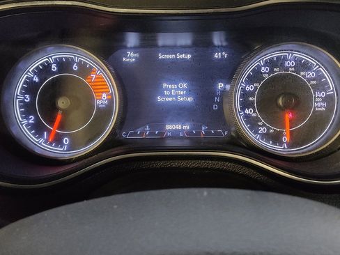 Used 2019 Jeep Cherokee Limited image 23