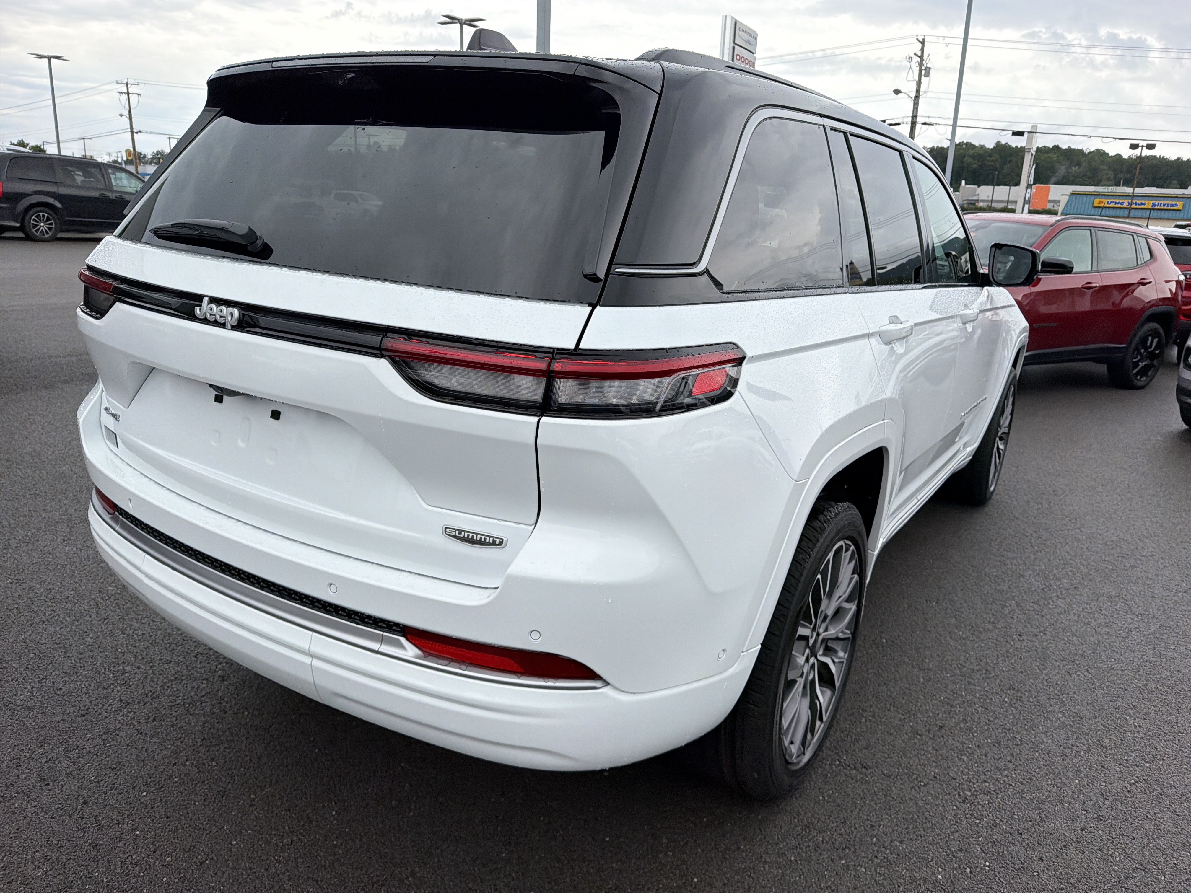 New 2027 Jeep Grand Cherokee Summit AWD/4WD image 7
