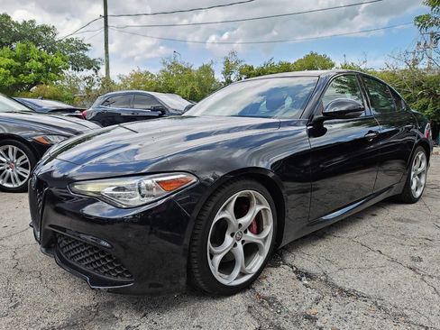 Used 2019 Alfa Romeo Giulia Ti Sport w/ Quick Order Package 22U Sport RWD image 1
