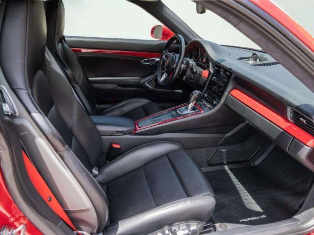 Used 2017 Porsche 911 Carrera 4S AWD/4WD image 16