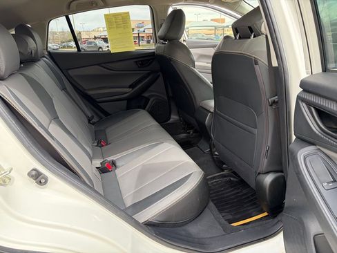 Used 2022 Subaru Crosstrek 2.5i Sport w/ Moonroof Package image 17