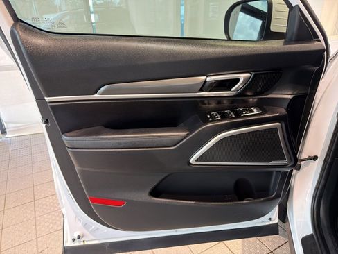 Used 2022 Kia Telluride S image 15