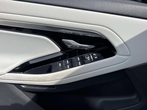 Used 2020 Land Rover Range Rover Evoque S AWD/4WD image 19