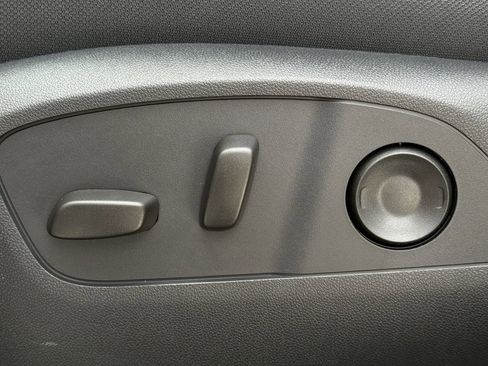 New 2026 Chevrolet Traverse LT w/ Driver Confidence Package FWD image 22