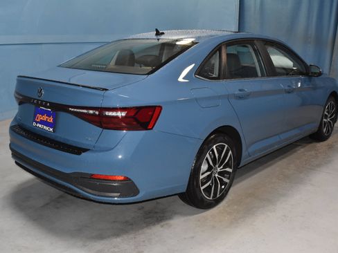New 2026 Volkswagen Jetta SE FWD image 21
