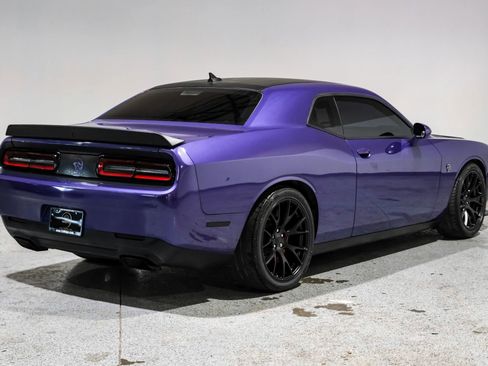 Used 2016 Dodge Challenger SRT Hellcat image 6
