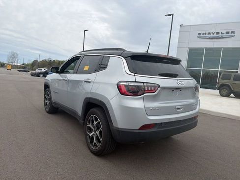 Certified 2025 Jeep Compass Limited AWD/4WD image 3