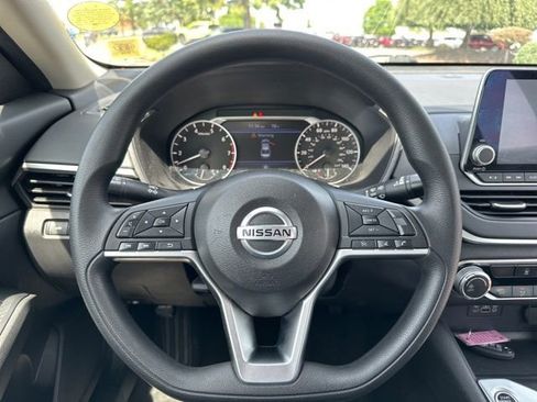 Certified 2022 Nissan Altima 2.5 SV FWD image 20
