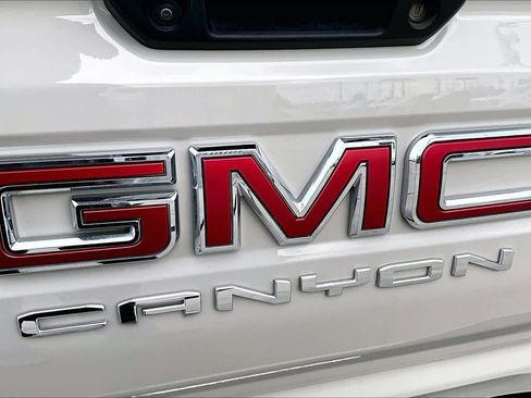 Certified 2026 GMC Canyon Elevation w/ Convenience Package RWD image 32