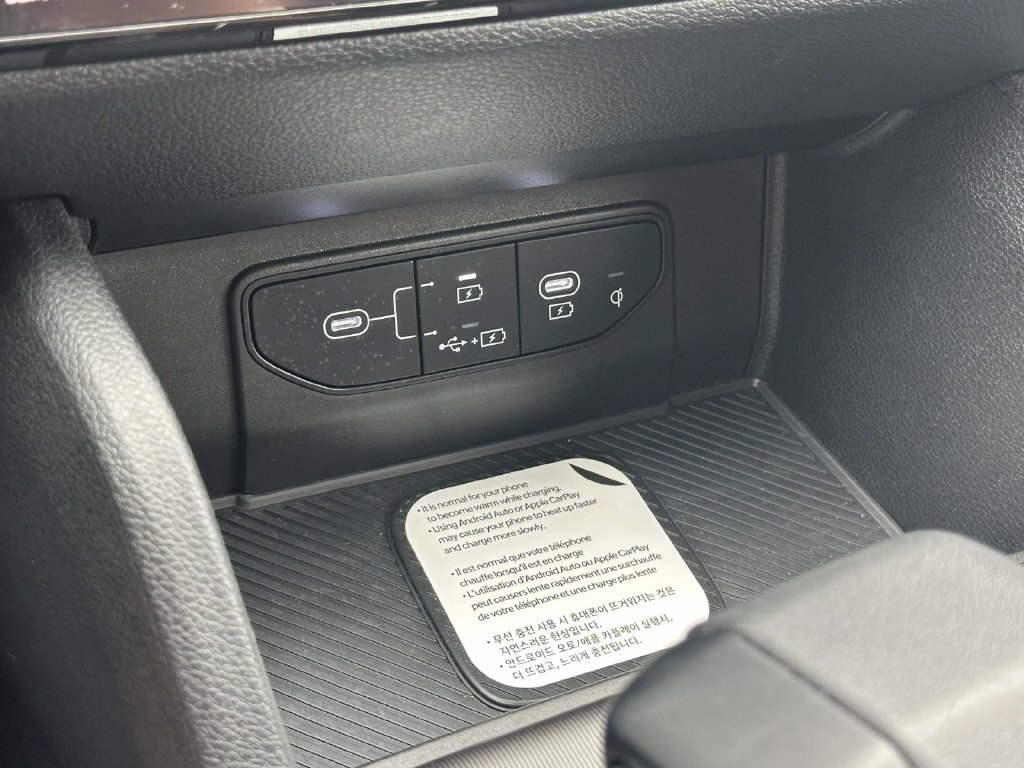 Used 2026 Kia Sportage EX FWD image 25