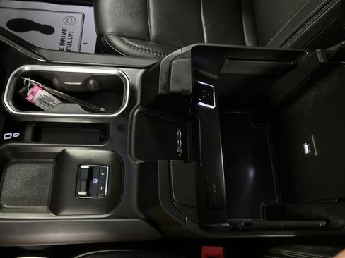 Used 2024 GMC Sierra 2500 Denali w/ Denali Reserve Package image 21