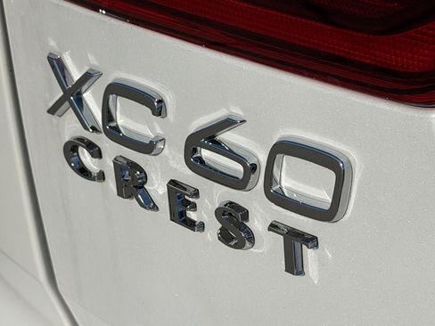 New 2027 Volvo XC60 B5 Plus AWD/4WD image 6