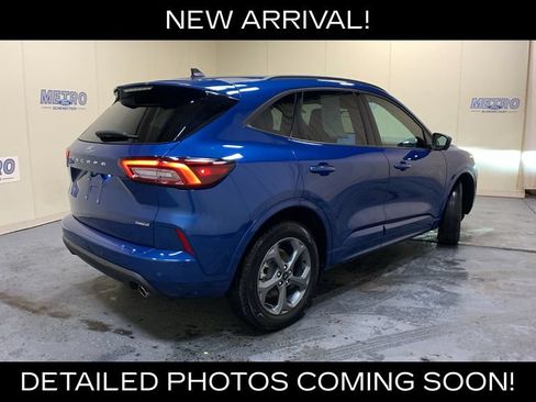 Used 2023 Ford Escape ST-Line Select w/ Tech Pack #2 AWD/4WD image 3