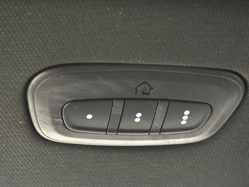 Used 2020 RAM 1500 Big Horn AWD/4WD image 30