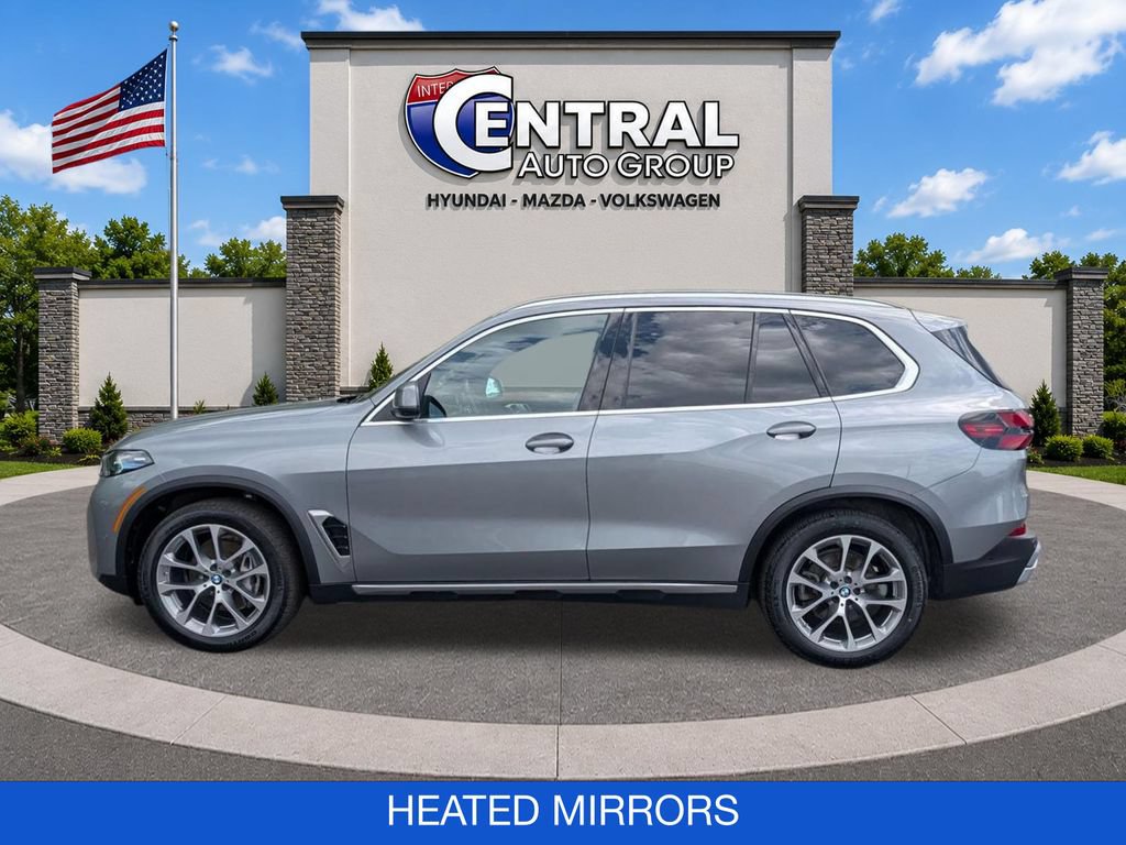 Used 2025 BMW X5 xDrive40i w/ Premium Package AWD/4WD image 5