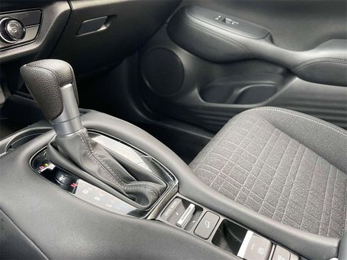 Certified 2023 Honda HR-V LX image 28