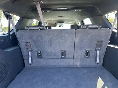 Used 2024 Chevrolet Suburban RST image 5