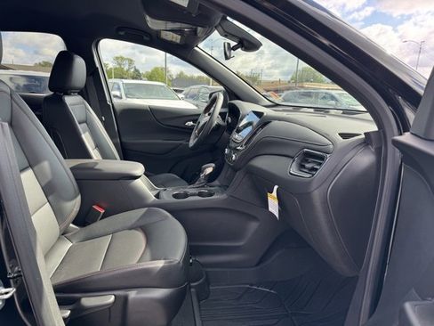 Used 2024 Chevrolet Equinox RS w/ RS Leather Package image 35