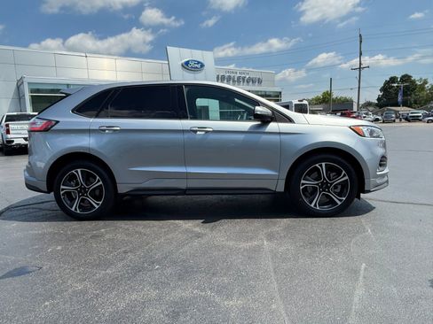 Used 2024 Ford Edge ST image 5