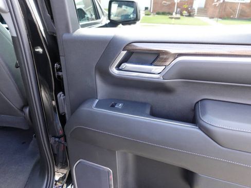 Used 2022 Chevrolet Silverado 1500 LT Trail Boss w/ LT Trail Boss Premium Package AWD/4WD image 37