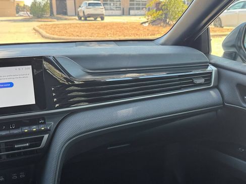 Used 2026 Toyota Camry SE FWD image 31