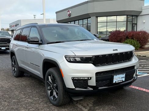 New 2025 Jeep Grand Cherokee L Limited w/ Trailer Tow Package AWD/4WD image 2