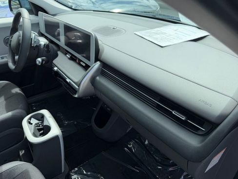 Used 2024 Hyundai Ioniq 5 SE image 32