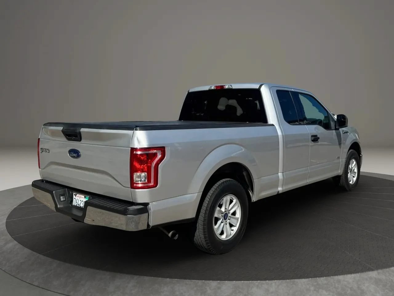 Used 2015 Ford F150 XLT w/ Equipment Group 301A Mid RWD image 5